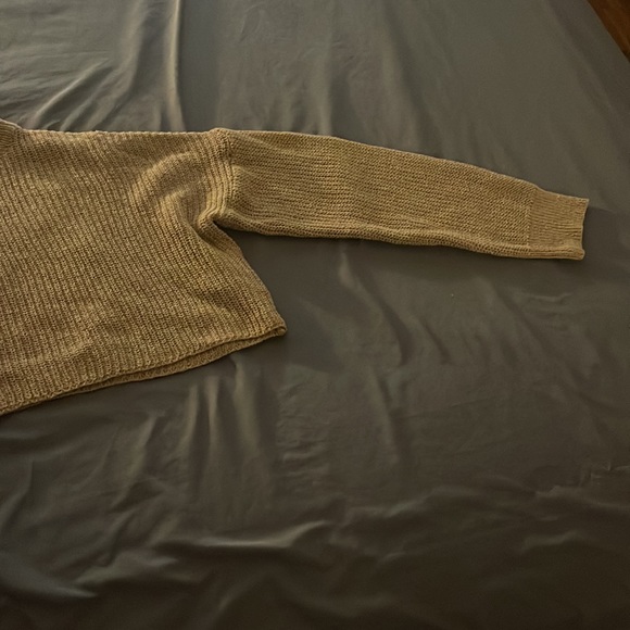 Pretty little thing crop sweater - Picture 2 of 7